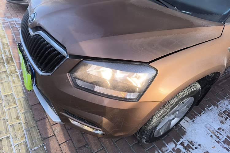 Used Skoda Yeti 2016 1.4TSI DSG Advanced Edition Left Front Headlight