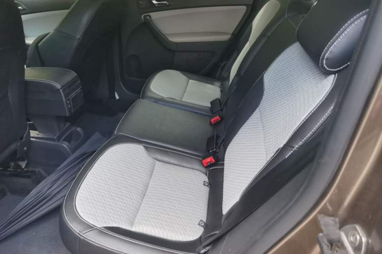 Used Skoda Yeti 2016 1.4TSI DSG Advanced Edition Left Rear Seat