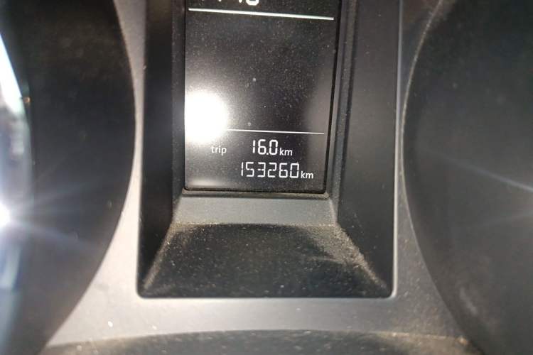 Used Skoda Yeti 2016 1.4TSI DSG Advanced Edition Odometer Close Up