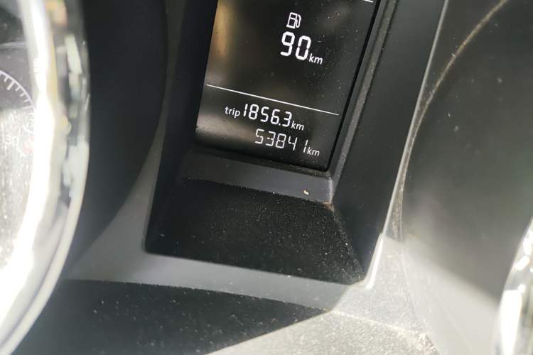 Used Skoda Yeti 2016 1.4TSI DSG Advanced Edition Odometer Close Up
