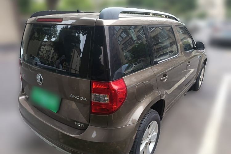 Used Skoda Yeti 2016 1.4TSI DSG Advanced Edition Rear Right 45 Deg
