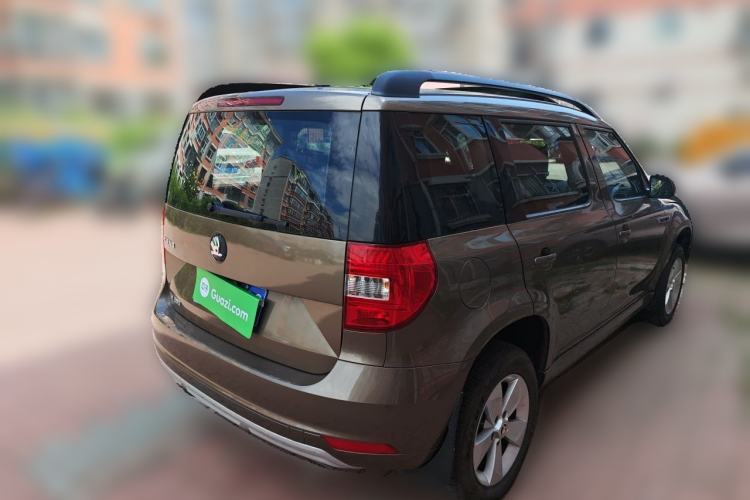 Used Skoda Yeti 2016 1.4TSI DSG Advanced Edition Rear Right 45 Deg