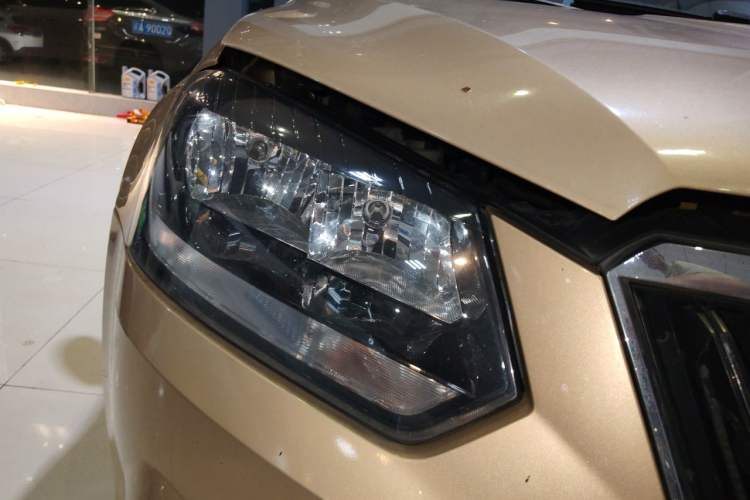 Used Skoda Yeti 2016 1.4TSI DSG Advanced Edition Right Front Headlight