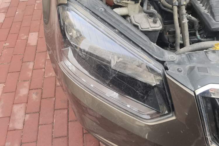 Used Skoda Yeti 2016 1.4TSI DSG Advanced Edition Right Front Headlight