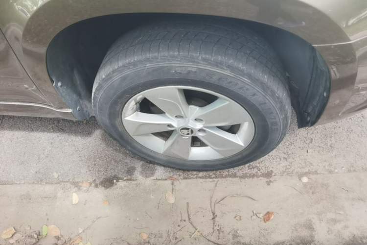 Used Skoda Yeti 2016 1.4TSI DSG Advanced Edition Right Front Wheel Hub