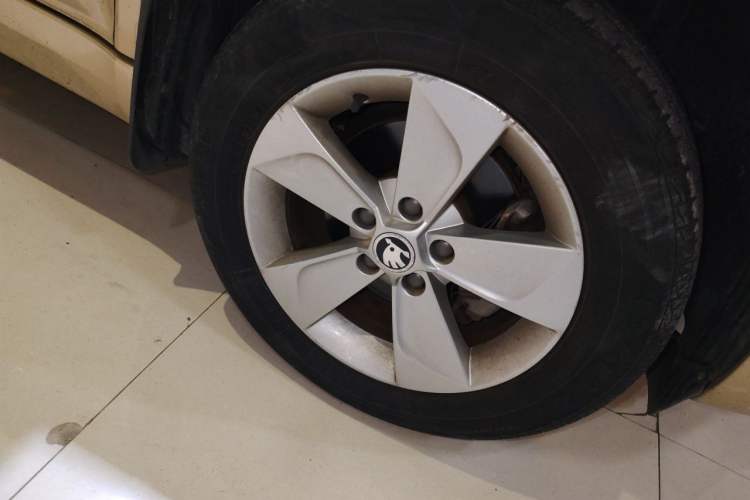 Used Skoda Yeti 2016 1.4TSI DSG Advanced Edition Right Front Wheel Hub