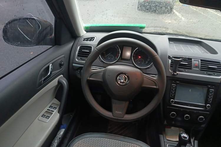 Used Skoda Yeti 2016 1.4TSI DSG Advanced Edition Steering Wheel