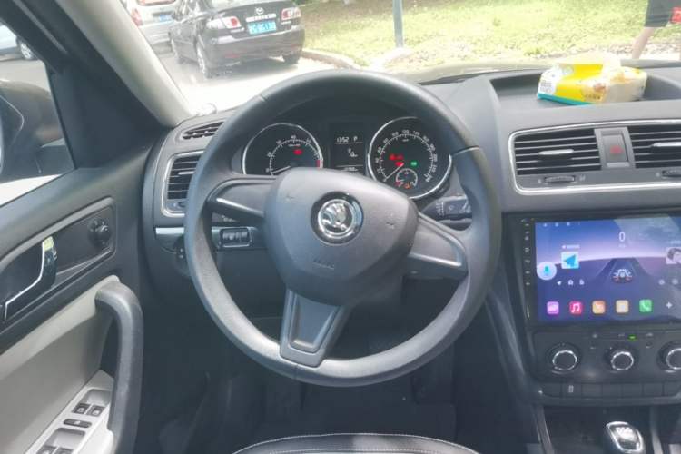 Used Skoda Yeti 2016 1.4TSI DSG Advanced Edition Steering Wheel
