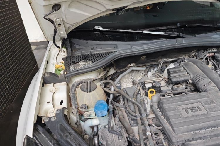 Used Skoda Yeti 2016 1.4TSI DSG Prestige Edition Engine Bay Right