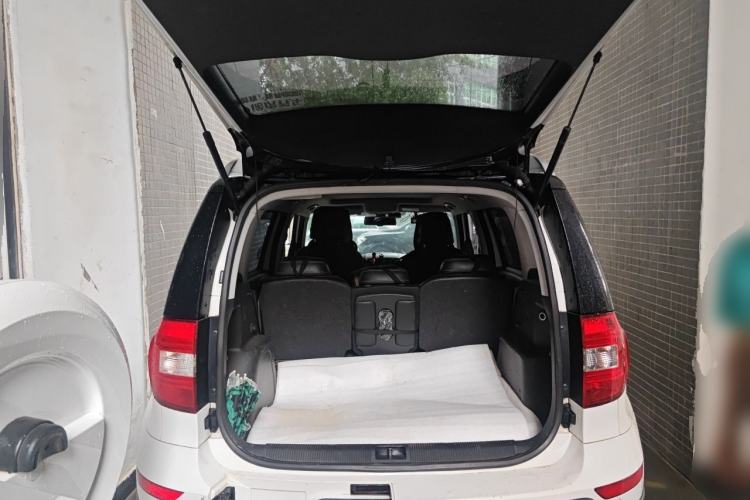 Used Skoda Yeti 2016 1.4TSI DSG Prestige Edition Trunk