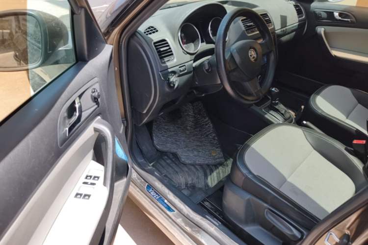 Used Skoda Yeti 2016 1.4TSI DSG Advanced Edition Driver Seat