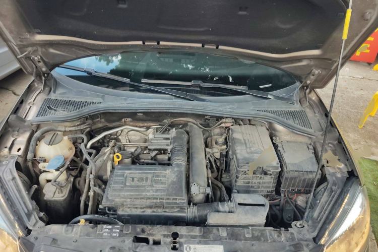 Used Skoda Yeti 2016 1.4TSI DSG Advanced Edition Engine Bay