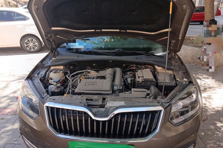 Used Skoda Yeti 2016 1.4TSI DSG Advanced Edition Engine Bay