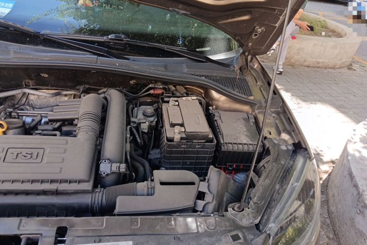 Used Skoda Yeti 2016 1.4TSI DSG Advanced Edition Engine Bay Left
