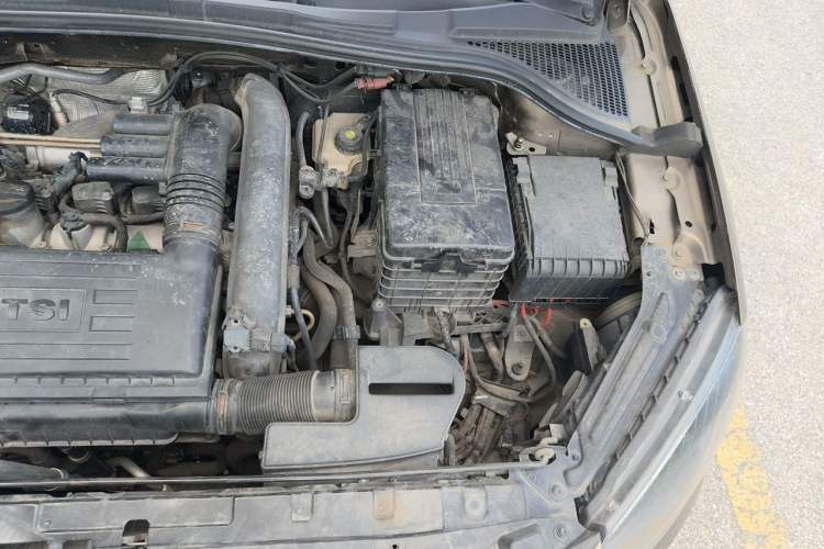 Used Skoda Yeti 2016 1.4TSI DSG Advanced Edition Engine Bay Left