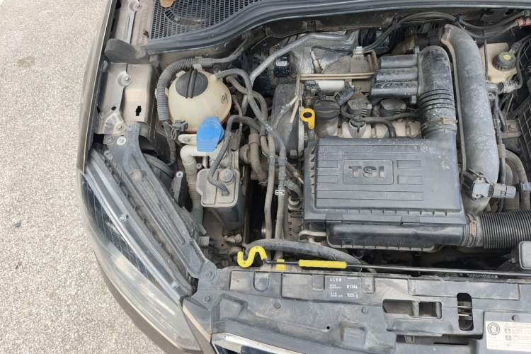 Used Skoda Yeti 2016 1.4TSI DSG Advanced Edition Engine Bay Right