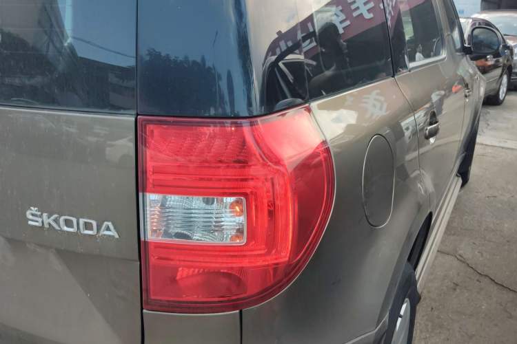 Used Skoda Yeti 2016 1.4TSI DSG Advanced Edition Exterior 6