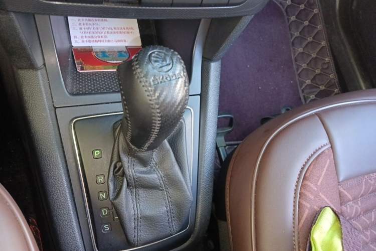 Used Skoda Yeti 2016 1.4TSI DSG Advanced Edition Gear Lever