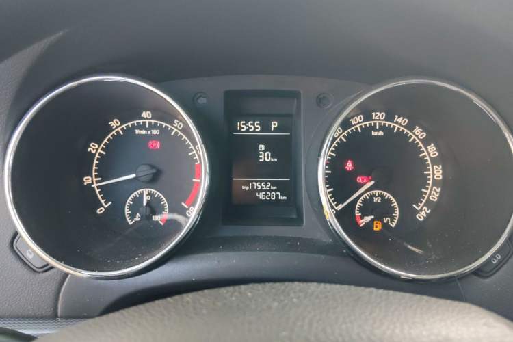 Used Skoda Yeti 2016 1.4TSI DSG Advanced Edition Instrument Cluster