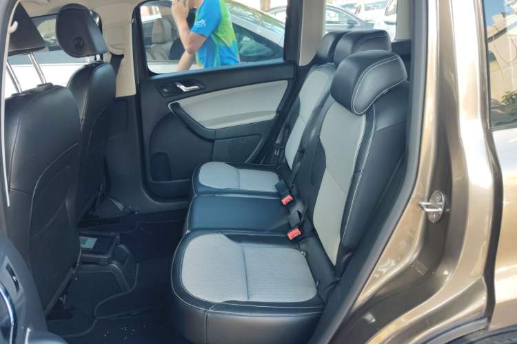 Used Skoda Yeti 2016 1.4TSI DSG Advanced Edition Interior 4
