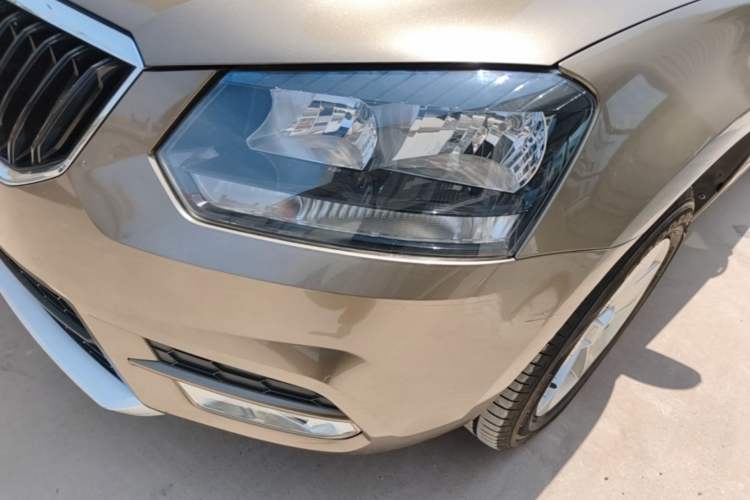 Used Skoda Yeti 2016 1.4TSI DSG Advanced Edition Left Front Headlight