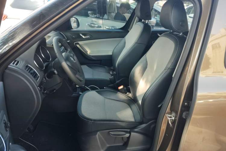 Used Skoda Yeti 2016 1.4TSI DSG Advanced Edition Left Front Seat