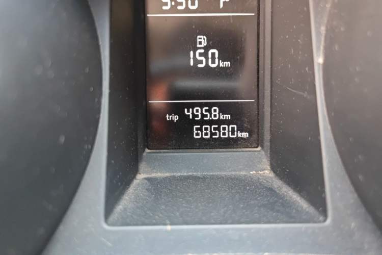 Used Skoda Yeti 2016 1.4TSI DSG Advanced Edition Odometer Close Up