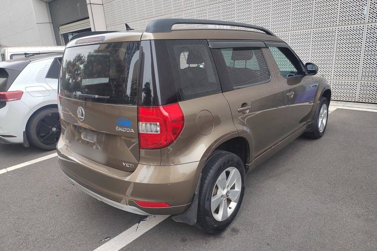 Used Skoda Yeti 2016 1.4TSI DSG Advanced Edition Rear Right 45 Deg