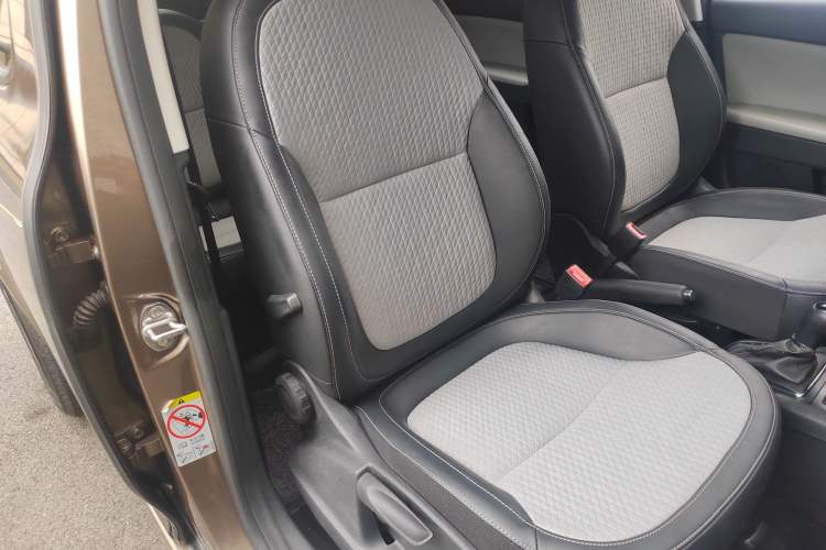 Used Skoda Yeti 2016 1.4TSI DSG Advanced Edition Right Front Seat