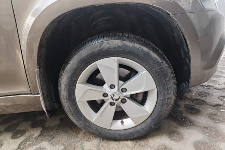 Used Skoda Yeti 2016 1.4TSI DSG Advanced Edition Right Front Wheel Hub