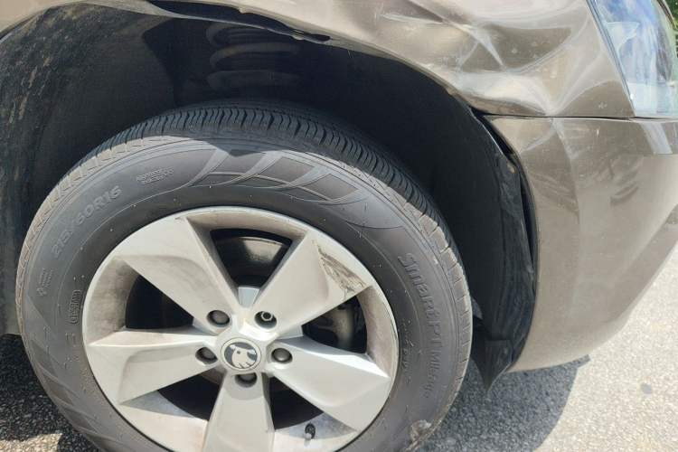 Used Skoda Yeti 2016 1.4TSI DSG Advanced Edition Right Front Wheel Hub