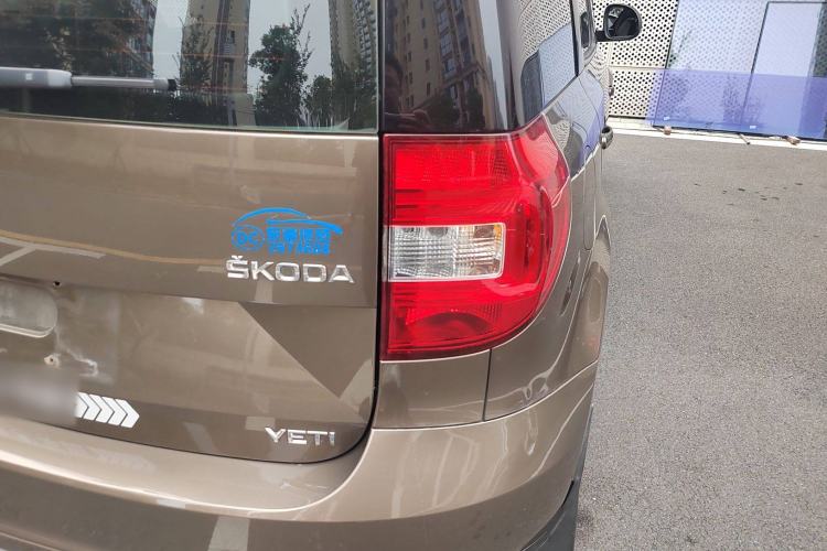 Used Skoda Yeti 2016 1.4TSI DSG Advanced Edition Right Rear Taillight