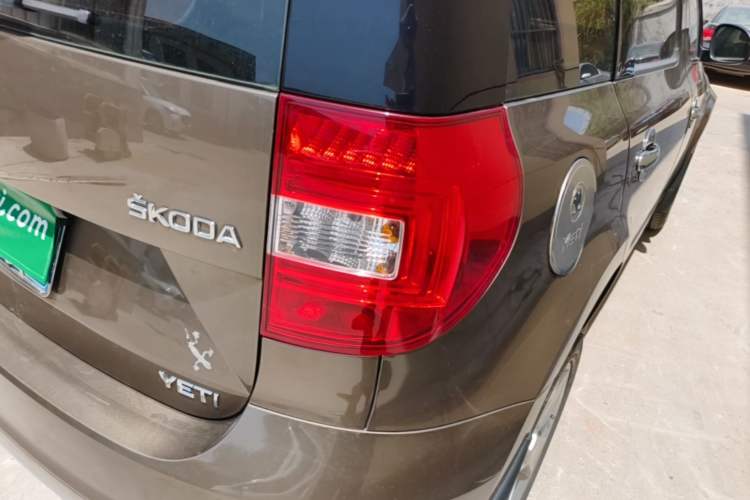 Used Skoda Yeti 2016 1.4TSI DSG Advanced Edition Right Rear Taillight