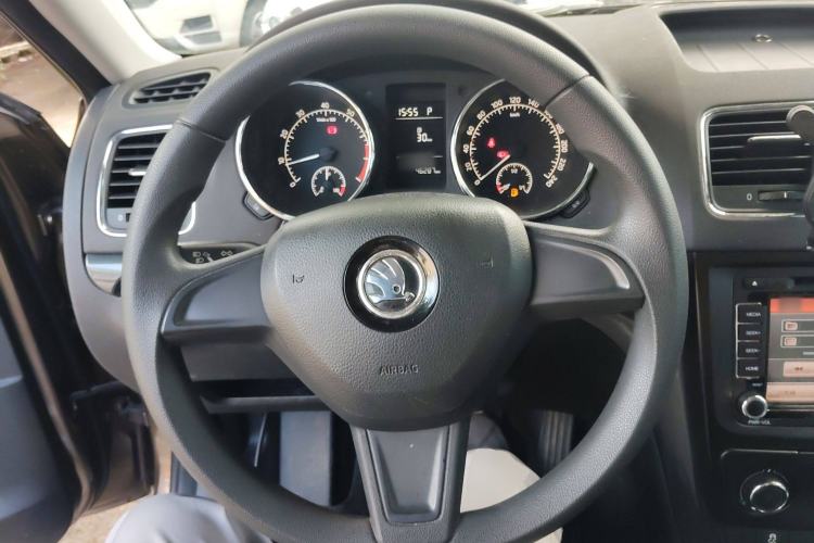 Used Skoda Yeti 2016 1.4TSI DSG Advanced Edition Steering Wheel
