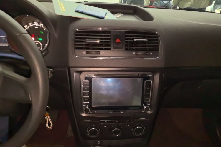 Used Skoda Yeti 2016 1.4TSI DSG Advanced Edition Audio And AC Panel