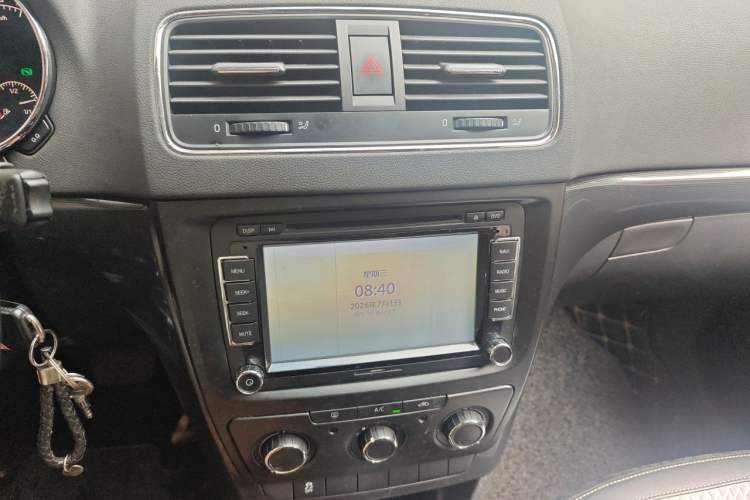 Used Skoda Yeti 2016 1.4TSI DSG Advanced Edition Audio And AC Panel