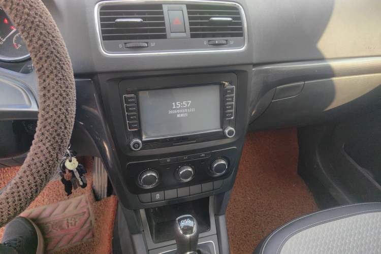 Used Skoda Yeti 2016 1.4TSI DSG Advanced Edition Audio And AC Panel
