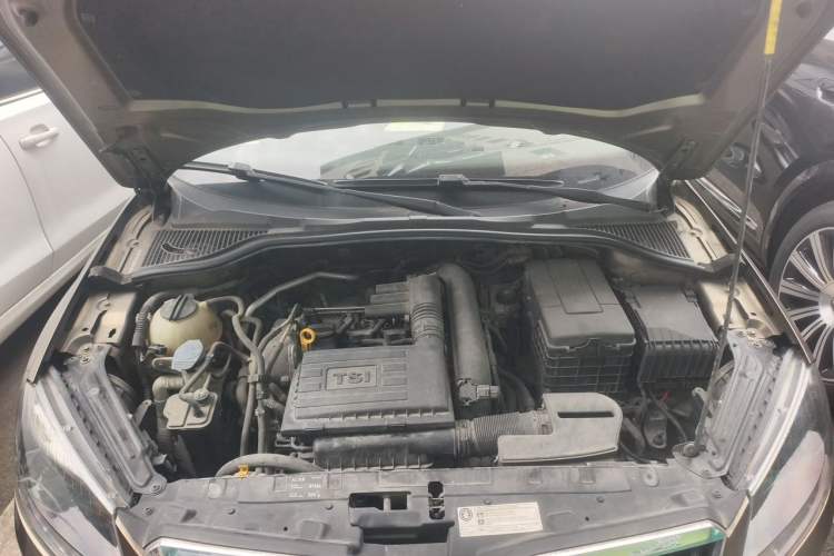 Used Skoda Yeti 2016 1.4TSI DSG Advanced Edition Engine Bay