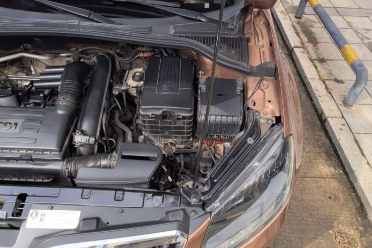 Used Skoda Yeti 2016 1.4TSI DSG Advanced Edition Engine Bay Left