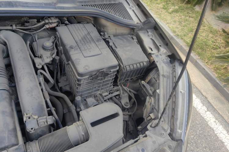 Used Skoda Yeti 2016 1.4TSI DSG Advanced Edition Engine Bay Left