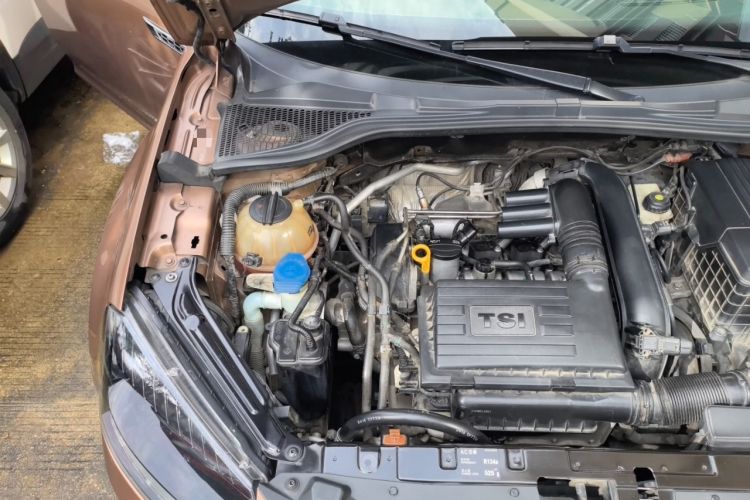 Used Skoda Yeti 2016 1.4TSI DSG Advanced Edition Engine Bay Right