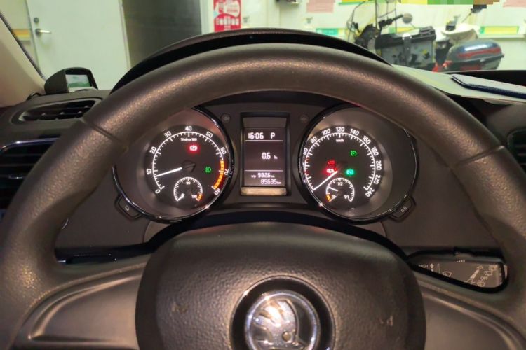 Used Skoda Yeti 2016 1.4TSI DSG Advanced Edition Instrument Cluster