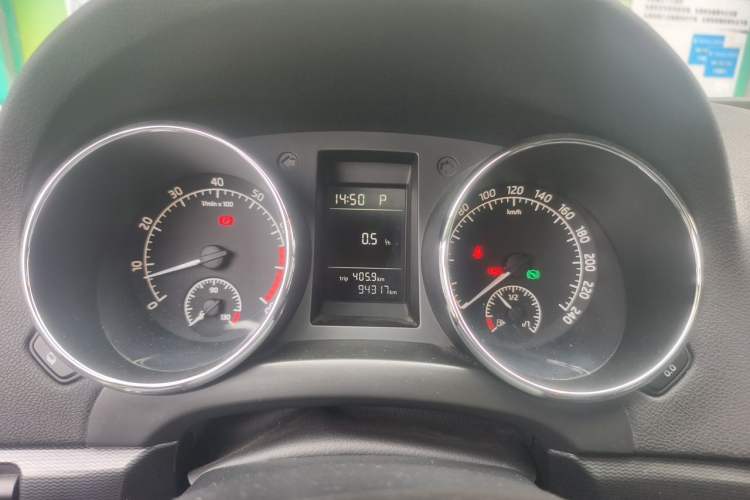 Used Skoda Yeti 2016 1.4TSI DSG Advanced Edition Instrument Cluster