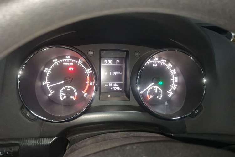 Used Skoda Yeti 2016 1.4TSI DSG Advanced Edition Instrument Cluster