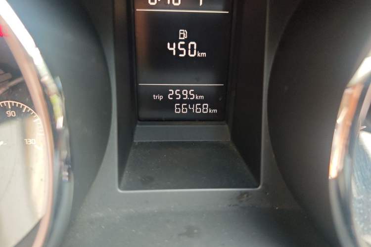 Used Skoda Yeti 2016 1.4TSI DSG Advanced Edition Odometer Close Up