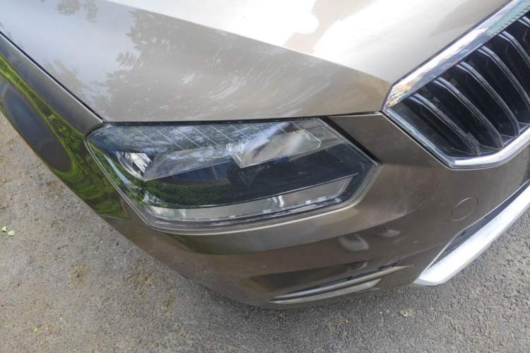 Used Skoda Yeti 2016 1.4TSI DSG Advanced Edition Right Front Headlight