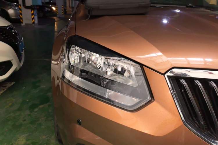 Used Skoda Yeti 2016 1.4TSI DSG Advanced Edition Right Front Headlight