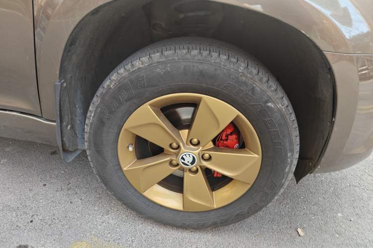 Used Skoda Yeti 2016 1.4TSI DSG Advanced Edition Right Front Wheel Hub