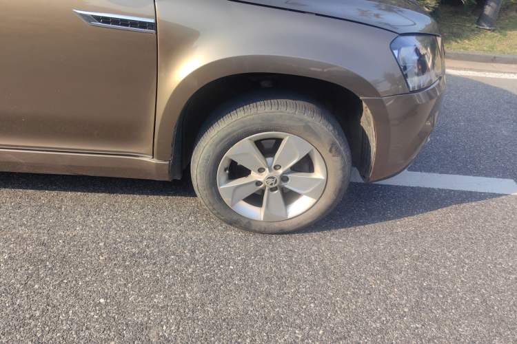 Used Skoda Yeti 2016 1.4TSI DSG Advanced Edition Right Front Wheel Hub