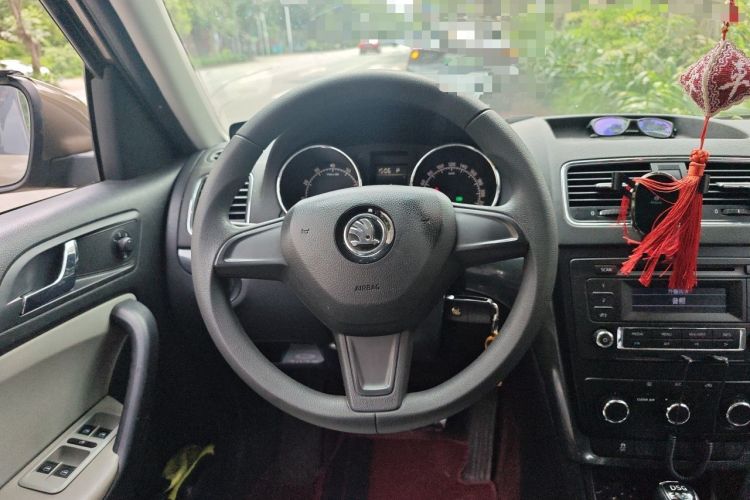 Used Skoda Yeti 2016 1.4TSI DSG Advanced Edition Steering Wheel